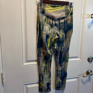 Fabletics women’s multicolored print small size athletic tights.New no tags.